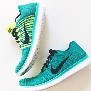 Nike Free Flyknit
